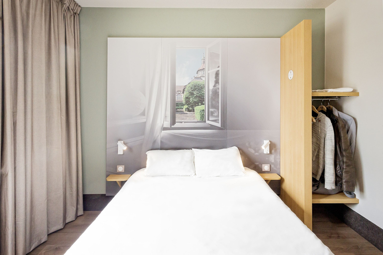 Bedroom 3, B&B HOTEL Mulhouse Centre, Haut-Rhin