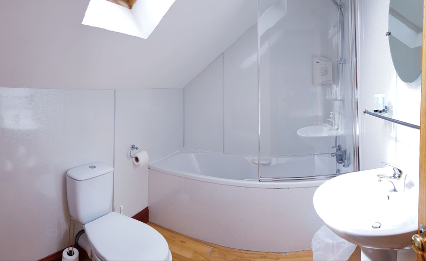 Bathroom 4, Havelock Hotel, Highland
