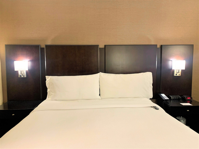 Bedroom 18