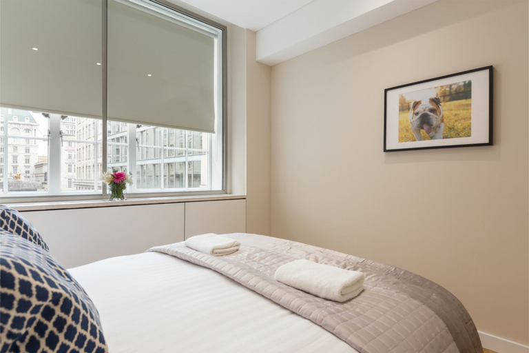Bedroom 3, Urban Chic - Exeter, London