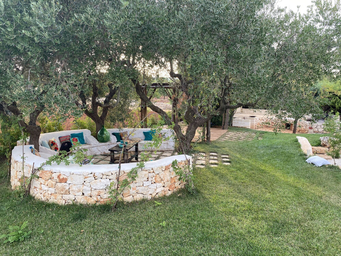 Others 4, Private Boho Trullo Near Alberobello /locortotondo, Taranto