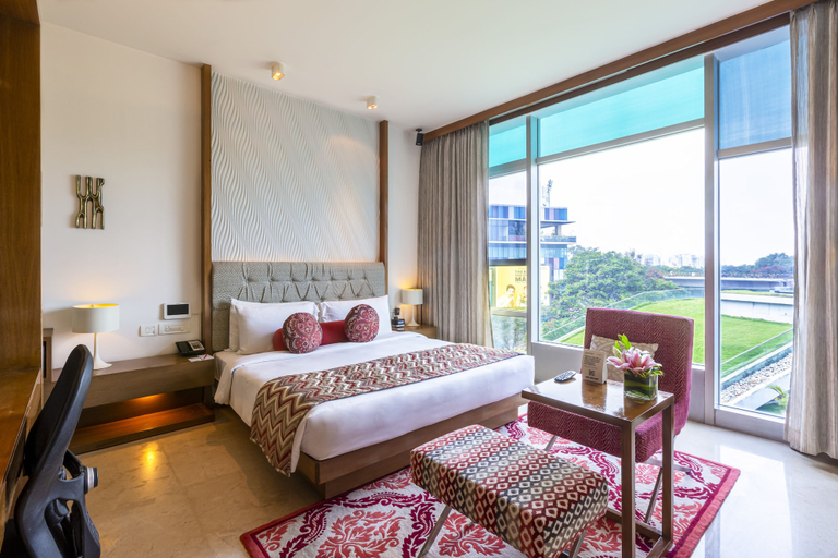 Bedroom 5, Vivanta Bengaluru, Whitefield, Bangalore