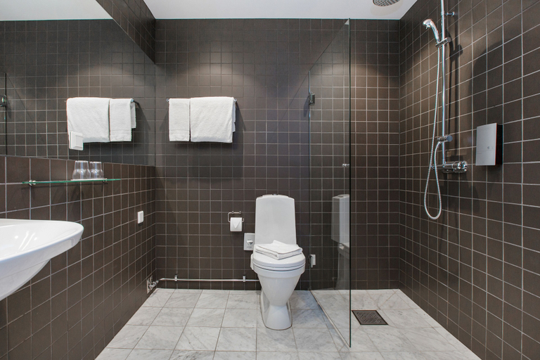 Bathroom 4, ibis Styles Stockholm Odenplan, Stockholm