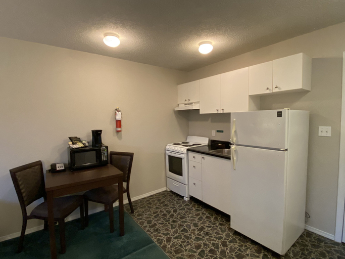 Others 5, Lake Cowichan Lodge, Cowichan Valley