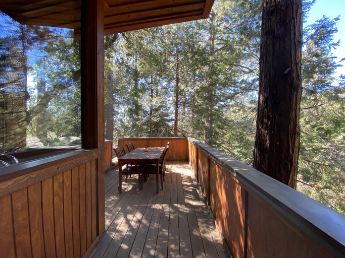 Others 4, Idyllwild Inn, Riverside