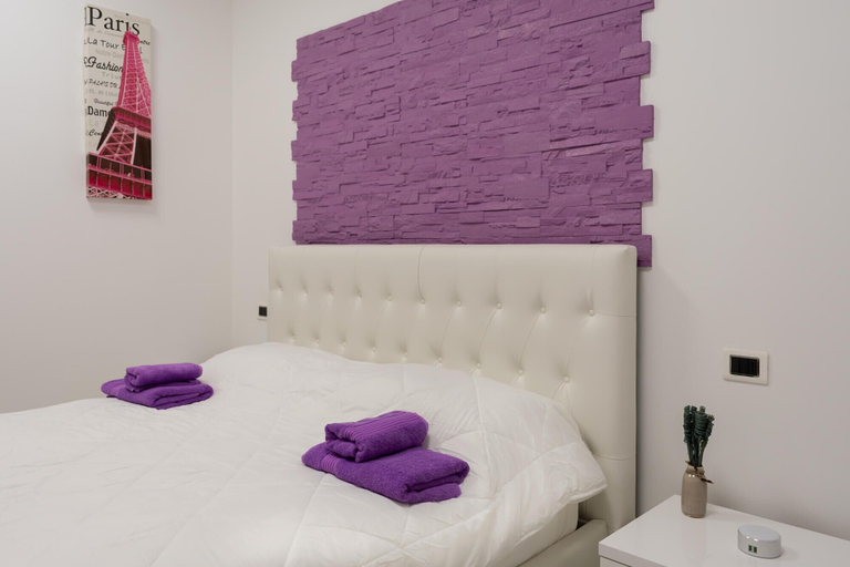 Bedroom 5, Royal Central Room, Bologna