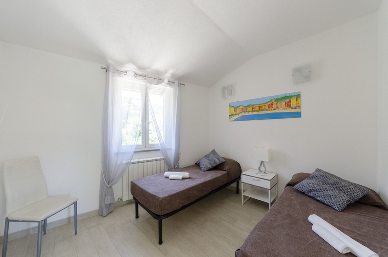 Bedroom 13