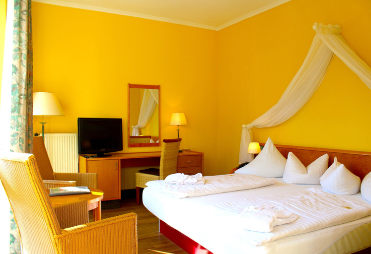 Bedroom 3, Park Hotel Fasanerie Neustrelitz, Mecklenburgische Seenplatte