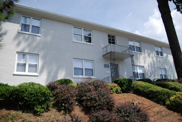 Exterior & Views 2, B2bg Affordable Hotel-alternative Perfect for Travel Nurses, Atlanta