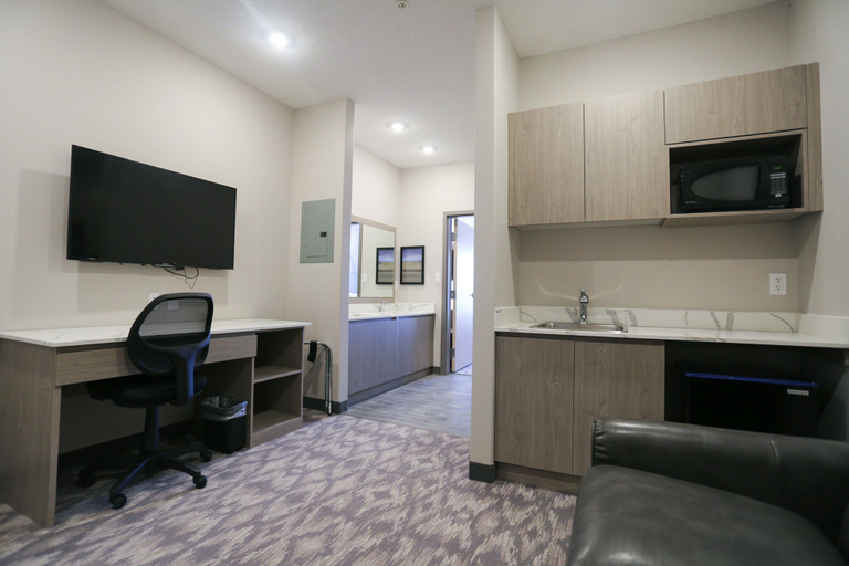 Others 5, Days Inn by Wyndham Calgary North Balzac, Division No. 6