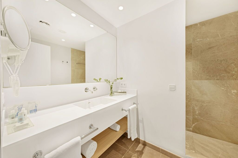 Bathroom 5, Hotel Villa Chiquita - Adults only (+12), Baleares