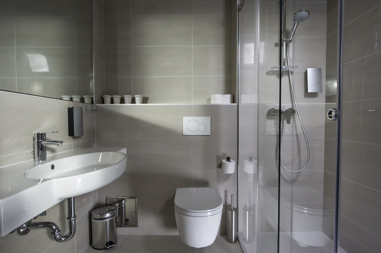 Bathroom 5, City Hotel Ljubljana, Ljubljana
