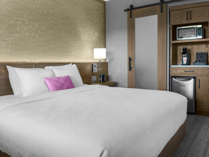 Bedroom 4, voco NIAGARA FALLS - THE CADENCE by IHG, Niagara