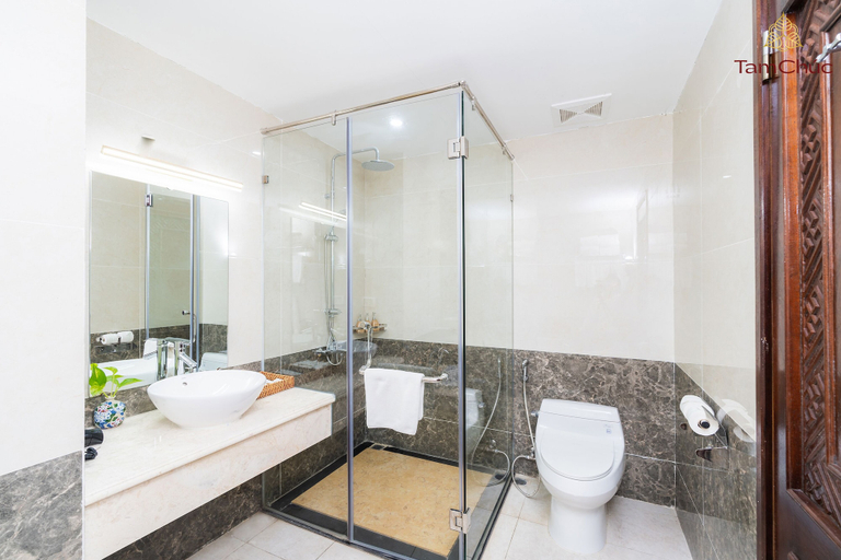 Bathroom 3, Tam Chuc Complex, Kim Bảng