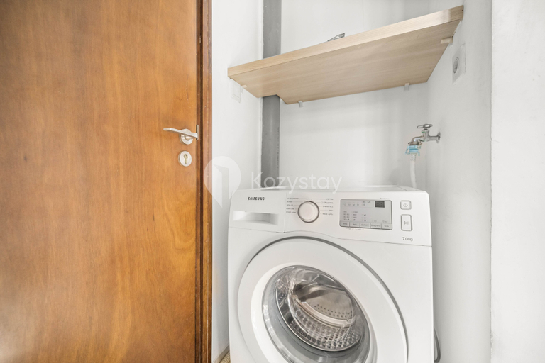 Bathroom 3, QUARTER by Kozystay, South Jakarta
