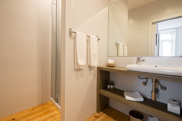 Bathroom 4, Mystay Porto Batalha, Porto