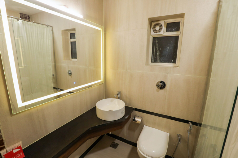Bathroom 4, Spree Hotel Aurangabad, Aurangabad
