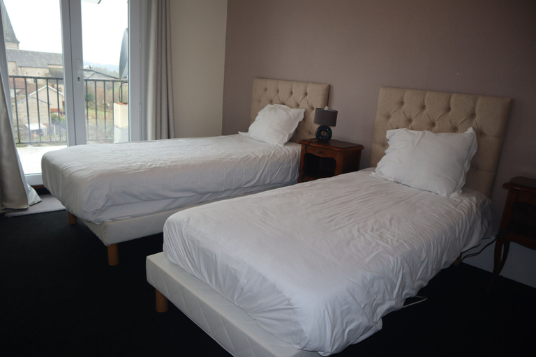 Bedroom 2, Hotel Le Bellerive, Haute-Vienne