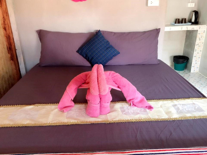 Bedroom 2, Asama Bungalow, Ko Lanta
