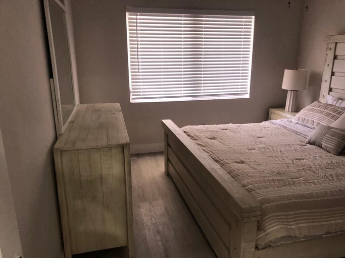 Bedroom 1, Sea Echo Apartment Motel, Broward