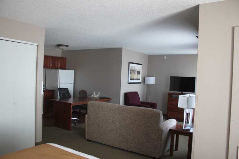 Others 5, GrandStay Hotel & Suites, Story