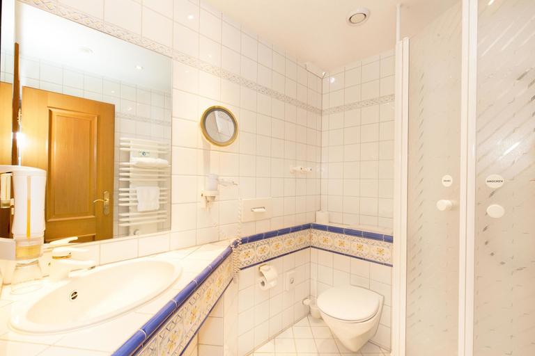 Bathroom 4, Landgasthof Hotel Hirsch, Freudenstadt