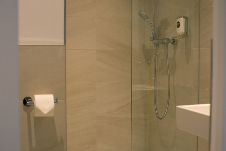 Bathroom 5, Wetterstein Hotel, München
