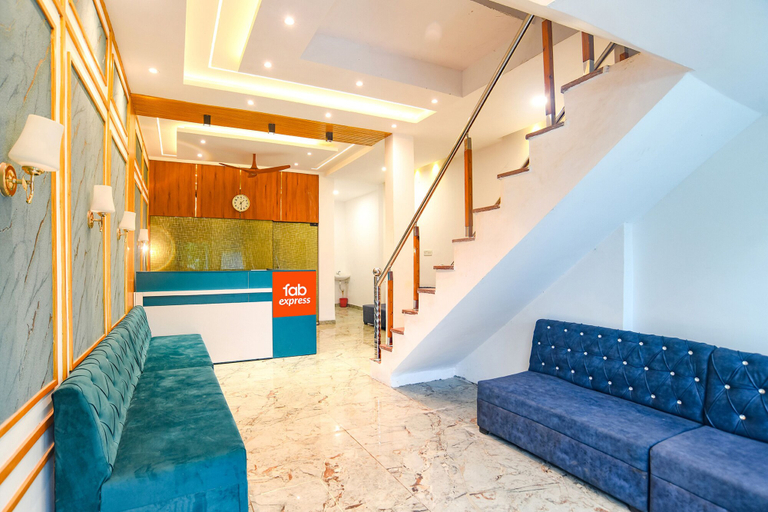 Others 4, FabHotel Green Park I, Rajiv Gandhi Circle, Indore