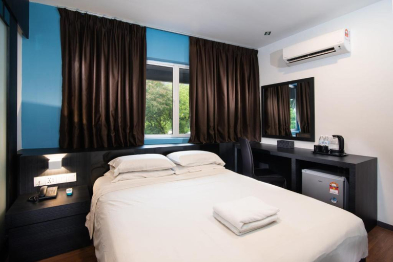 Hotel Waterfall Room Type - Deluxe Double Room, 1 Double Bed, No Windows