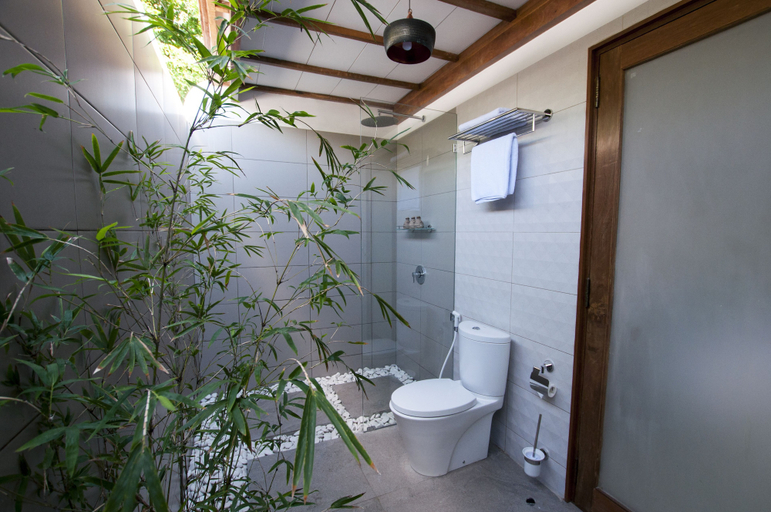 Bathroom 4, KeRensia Private Pool Villas, Lombok