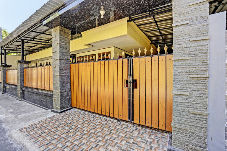 Exterior & Views 1, OYO Life 92785 Wisma Trubus Syariah, Tuban