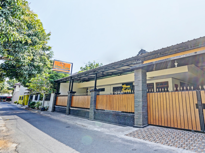 Exterior & Views 2, OYO Life 92785 Wisma Trubus  Syariah, Tuban