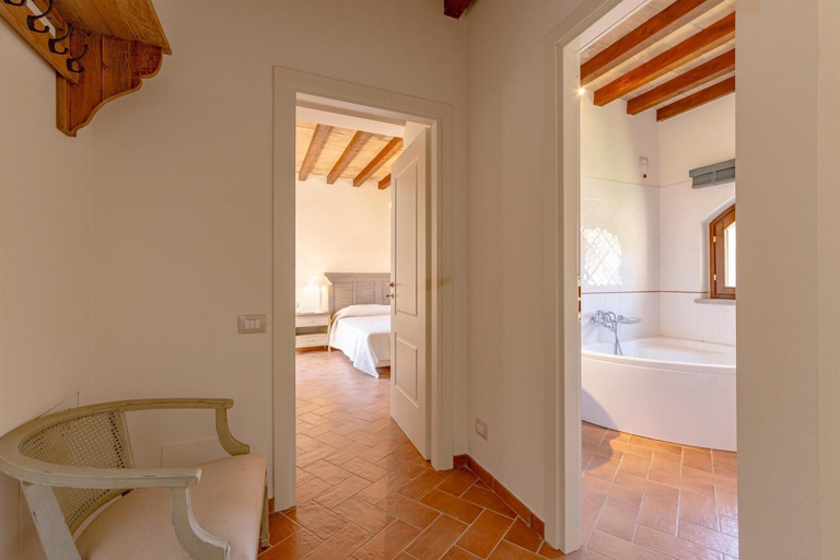 Others 2, The Tower With Amazing View Shared Pool, Terni