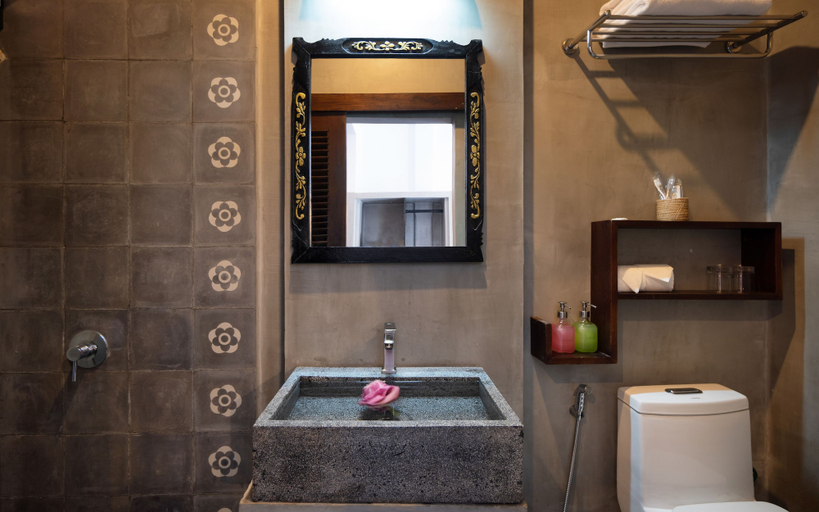Bathroom 5, The Urban, Siem Reap