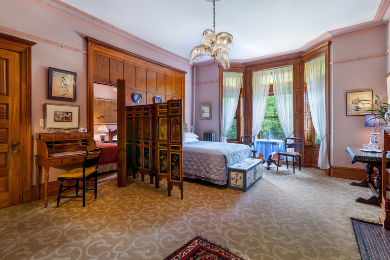 Bedroom 1, Suites in a Manhattan Mansion, New York