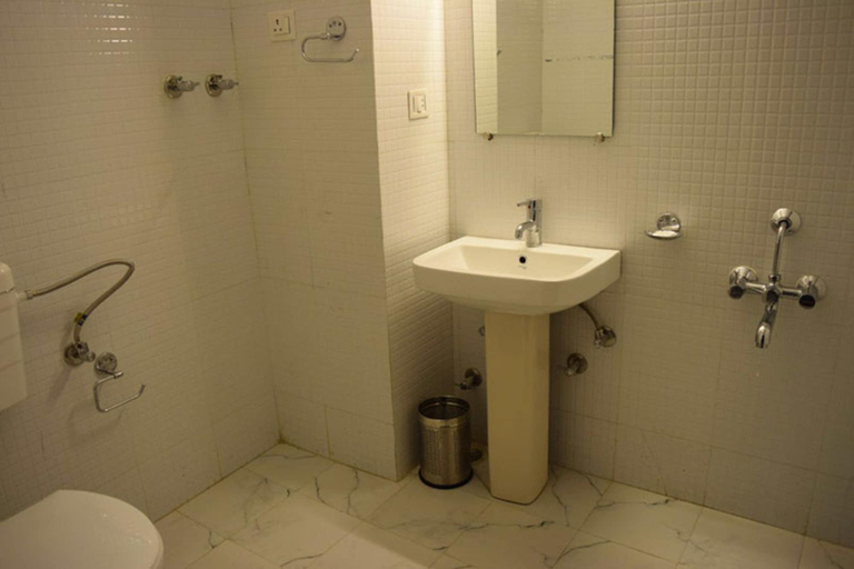 Bathroom 4, Hotel Royal Gasho, Kargil