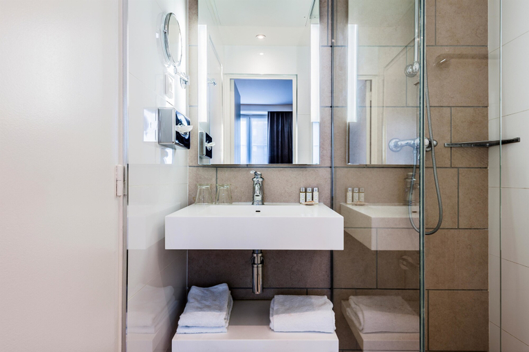 Bathroom 5, Best Western Saint Louis - Grand Paris Vincennes, Val-de-Marne