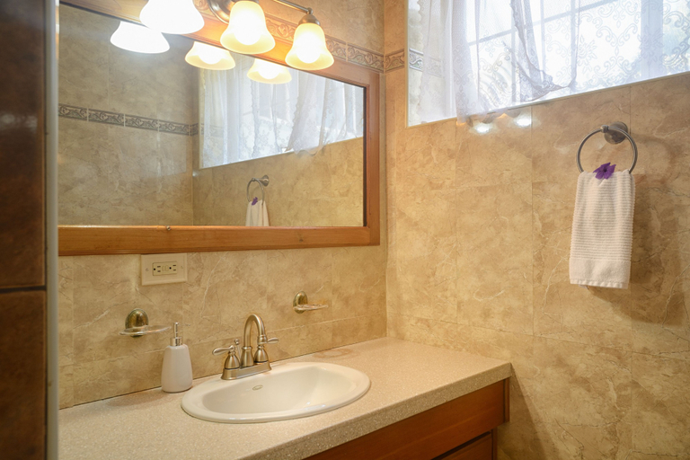 Bathroom 3, Blue Parrot Beach House