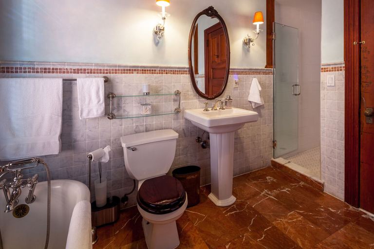 Bathroom 3, Suites in a Manhattan Mansion, New York