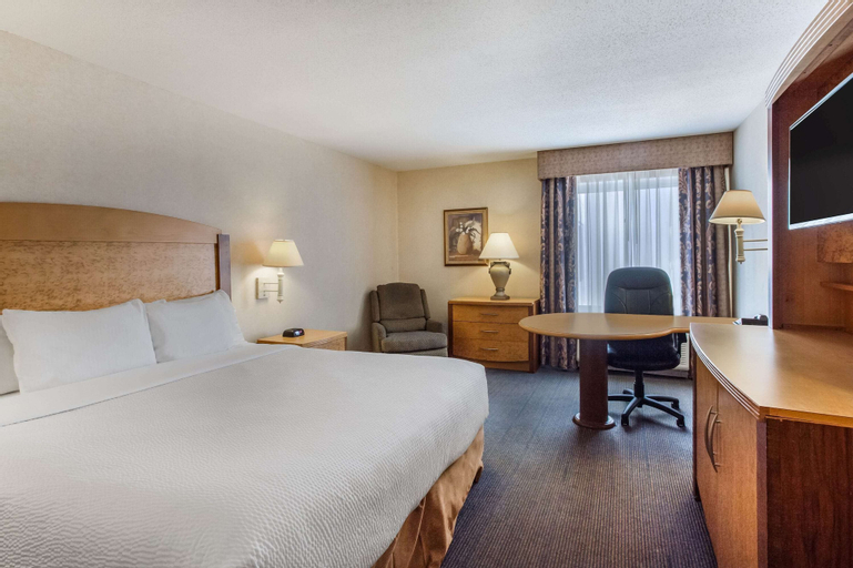 Bedroom 25