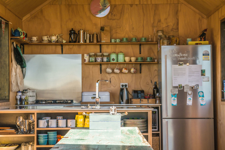 Food & Drinks 4, Appleby House & Rabbit Island Huts, Tasman