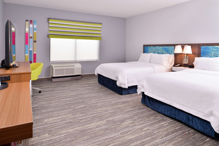 Bedroom 3, Hampton Inn & Suites St. Paul Oakdale/Woodbury, Washington