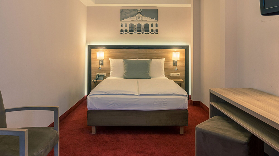 Bedroom 4, Wetterstein Hotel, München