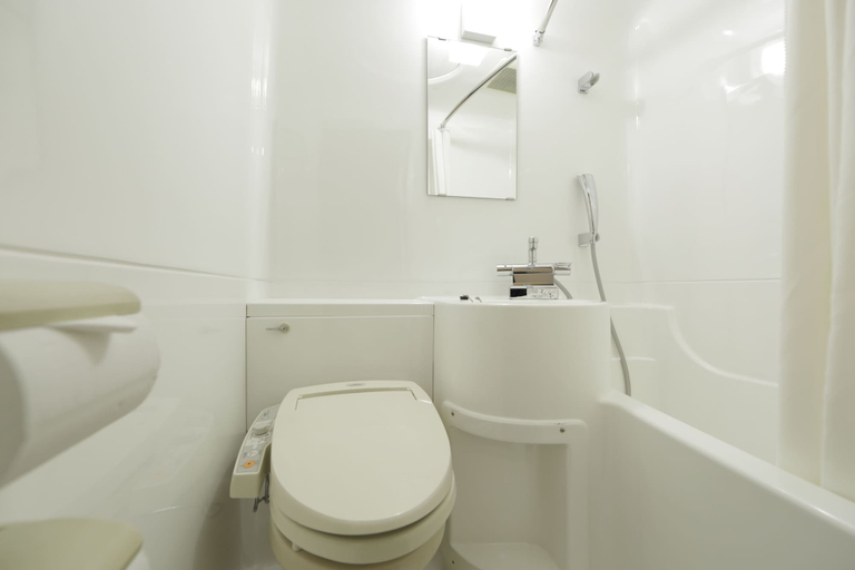 Bathroom 4, Tokyo Inn, Shinagawa