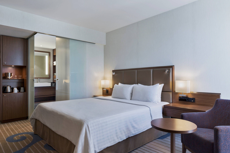 Bedroom 3, Courtyard by Marriott Wiesbaden-Nordenstadt, Wiesbaden