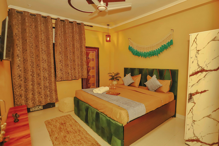 Bedroom, Roomshala 096 Hotel Elite 29, Gurgaon