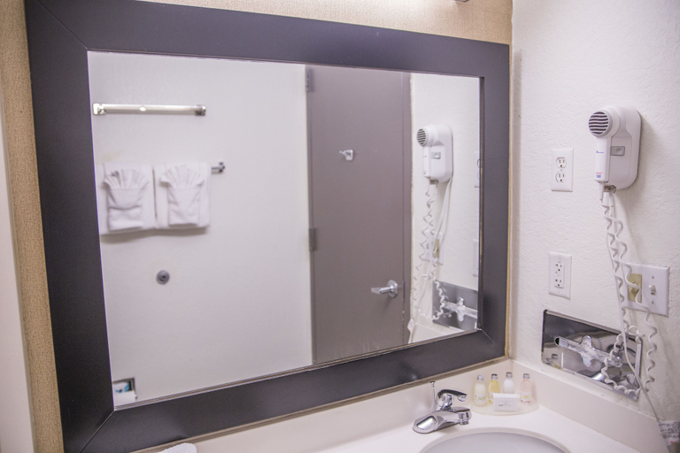 Bathroom 5, Hudson River Hotel, New York