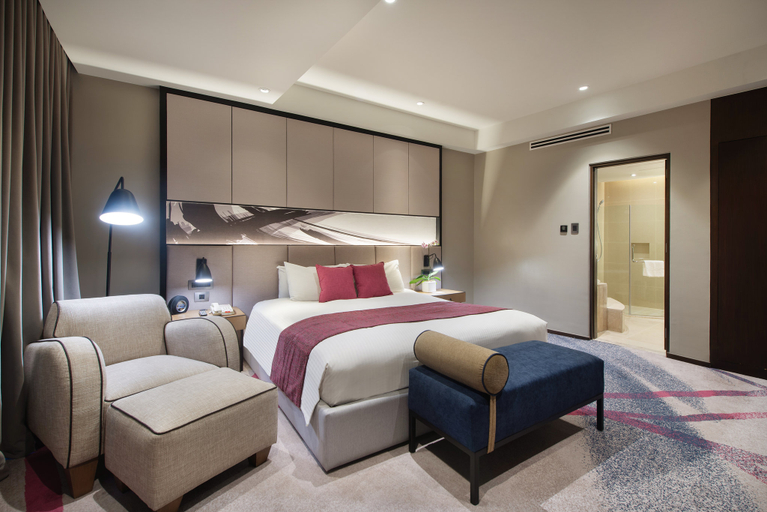 Bedroom 4, Crowne Plaza MANILA GALLERIA by IHG, Pasig City