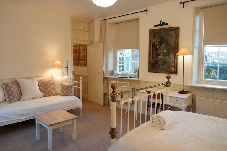 Bedroom 2, St John's Croft, Hampshire