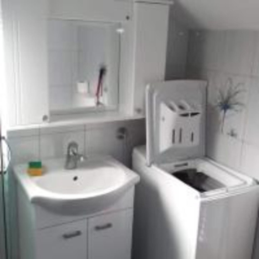Bathroom 4, Laura Apartments
